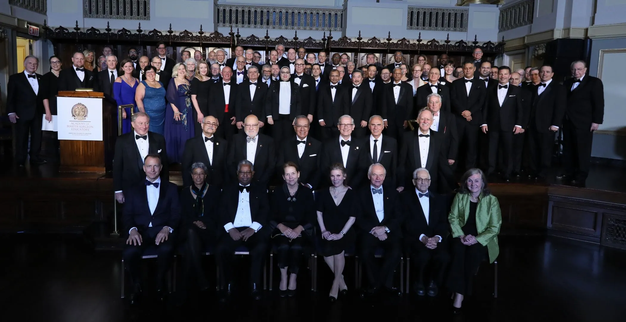 83 educadores quir&uacute;rgicos que ingresaron como nuevos miembros de la Academy of Master Surgeon Educators del American College of Surgeons (ACS). 
