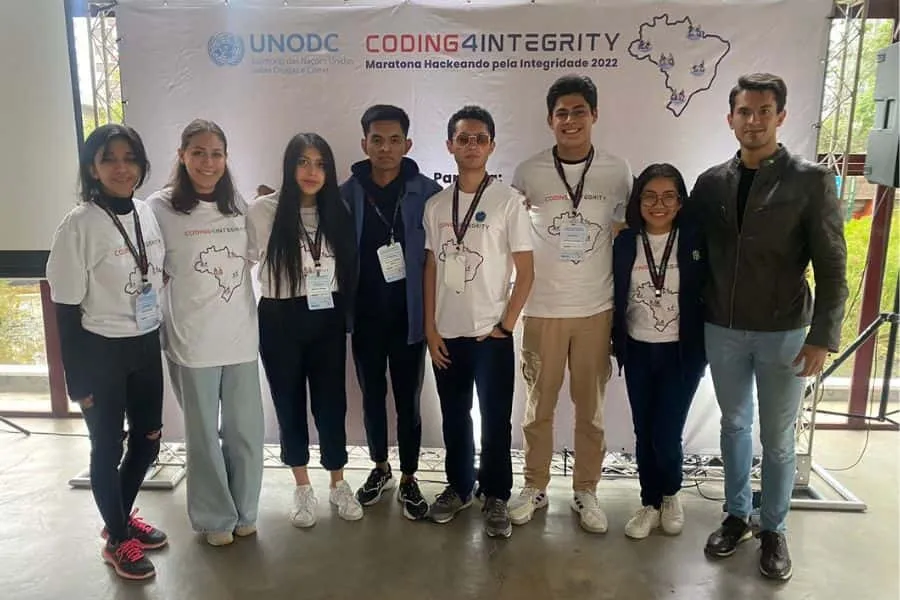Delegaci&oacute;n mexicana del Hackathon en Brasil.