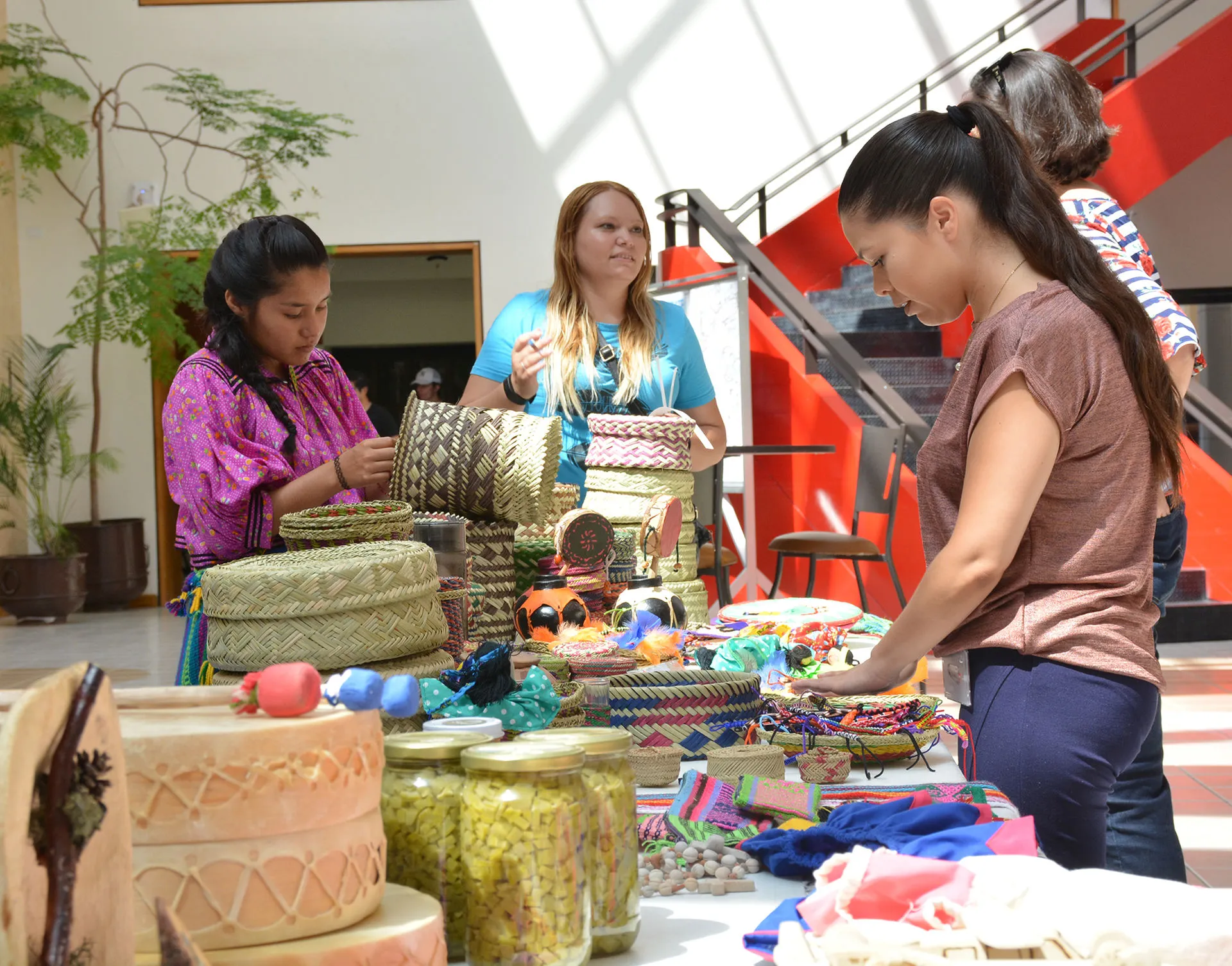 Tres d&iacute;as de venta en el campus Chihuahua para ayudar a los Tarahumaras