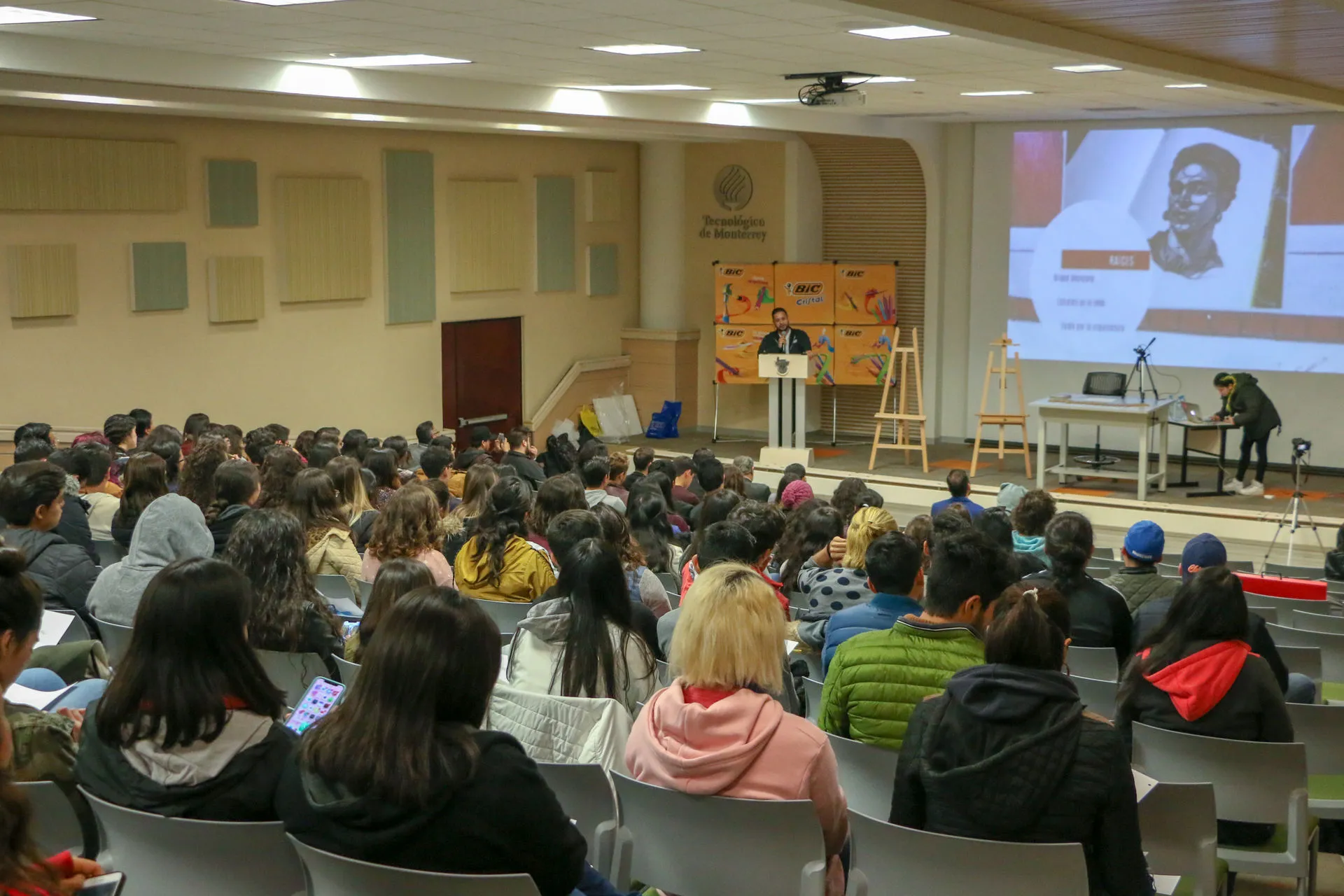 El Origen, evento que acerca expertos a nuestros alumnos de la EAAD