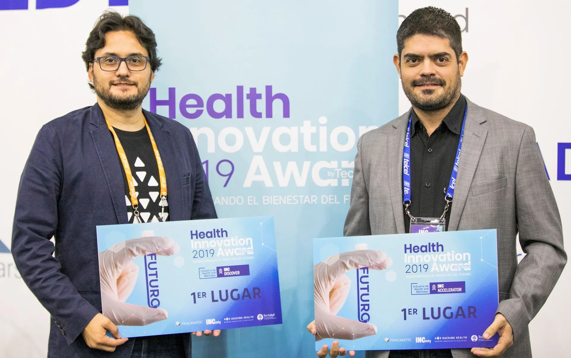 Antonio Ruiz y Ramses Galaz, ganadores del primer lugar del HIA, categor&iacute;a Discover y Accelerator.