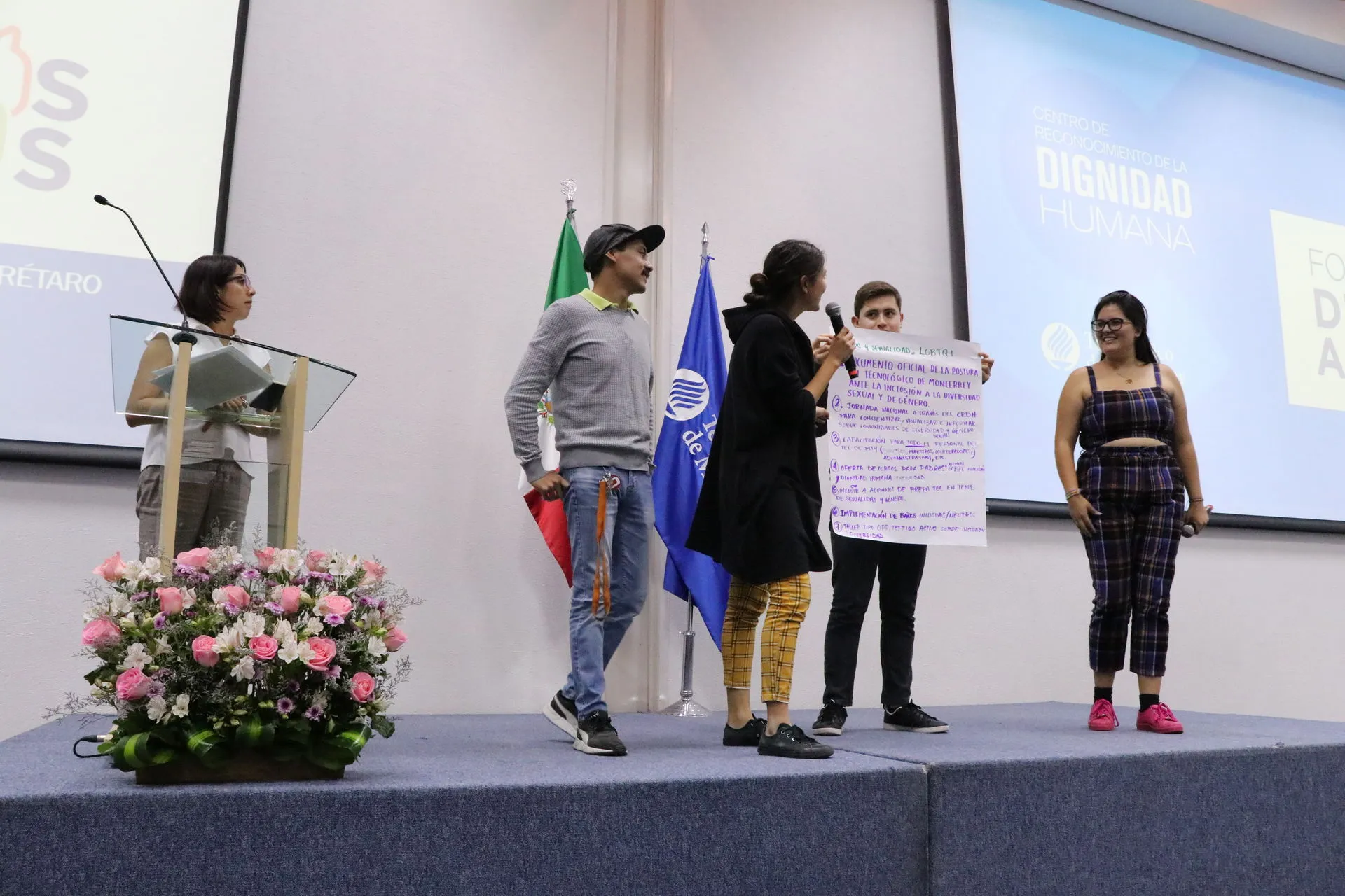 Entre colaboradores, alumnos, decanos y directivos, 147 participantes se reunieron en el Foro de Di&aacute;logos Abiertos