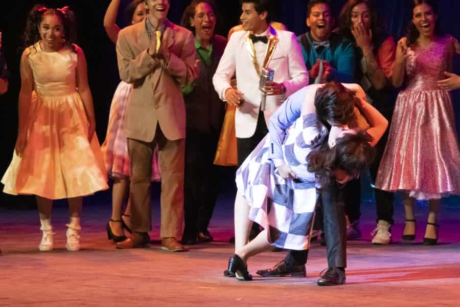 Particip&oacute; en el musical "Hair Spray"