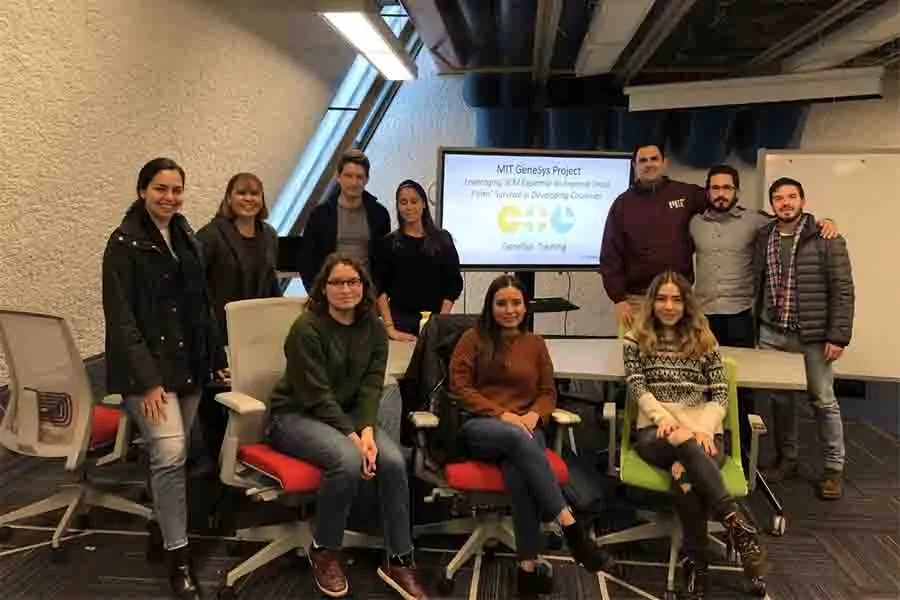 El Tec y el MIT colaboran para ayudar a micro y peque&ntilde;as empresas