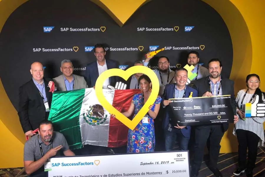 Integrantes del Tec de Monterrey en el evento de entrega del Premio a la Innovaci&oacute;n de RRHH Klaus Tschira 