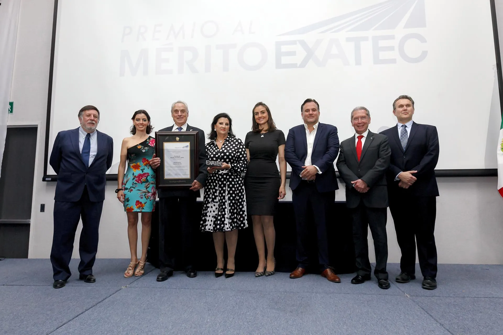 Entregan en Quer&eacute;taro el Premio M&eacute;rito EXATEC del Tecnol&oacute;gico de Monterrey 