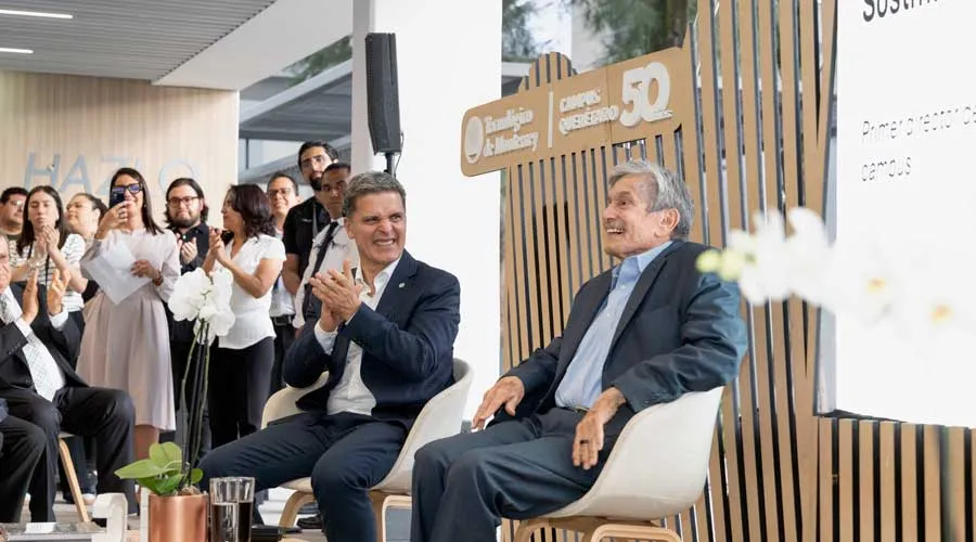 El Tec en Quer&eacute;taro present&oacute; el libro del 50 aniversario donde se rescatan y comparten los momentos m&aacute;s significativos de las primeras cinco d&eacute;cadas del campus. 