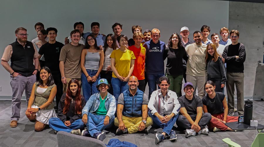 Estudiantes de 10 países desarrollaron emprendimientos sociales en respuesta a los retos del cambio climático.