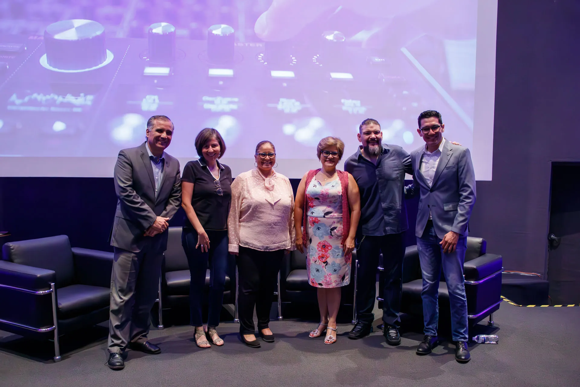 Directivos de ambas instituciones en la presentaci&oacute;n
