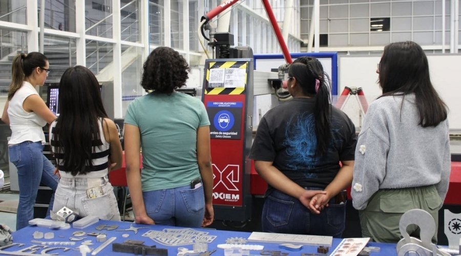 El equipo TecDroid de PrepaTec Querétaro ganó pase al mundial en Houston al obtener el Engineering Inspiration Award.