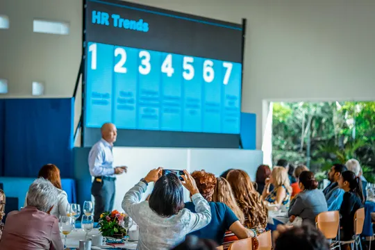 Hern&aacute;n Garc&iacute;a, vicepresidente de talento y cultura en el Tec de Monterrey