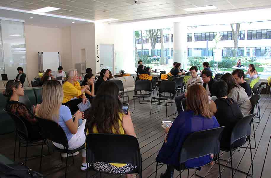 Acervo de g&eacute;nero en arquitectura y dise&ntilde;o fue presentado en la Biblioteca del Tec Guadalajara.