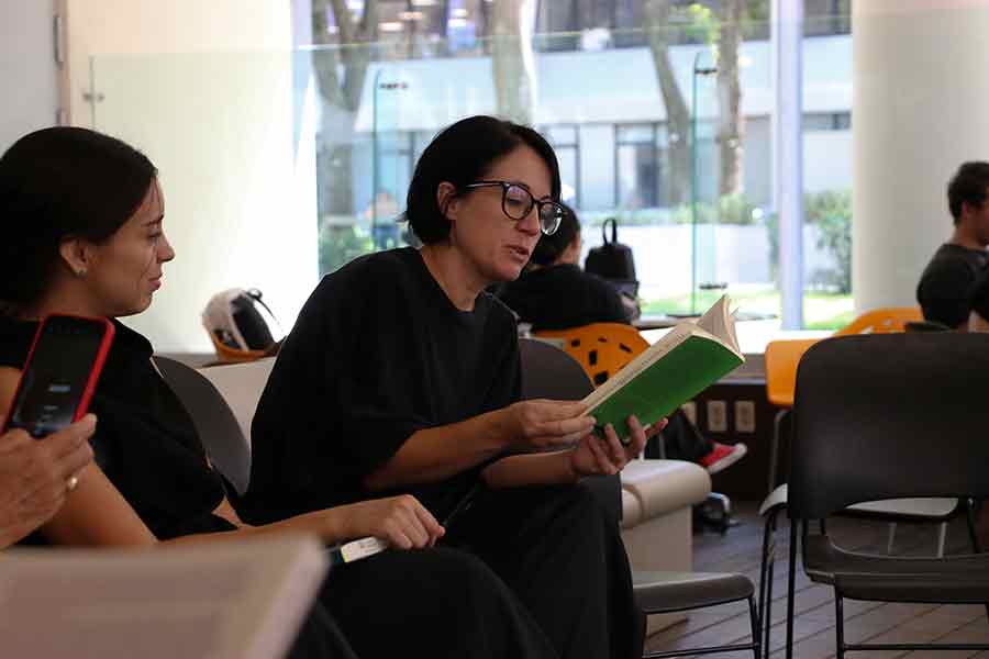 Acervo de g&eacute;nero en arquitectura y dise&ntilde;o fue presentado en la Biblioteca del Tec Guadalajara.