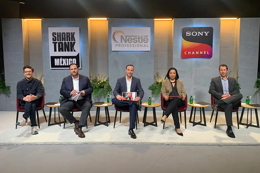 Olivia Calderon y jueces de Shark Tank M&eacute;xico "Nestl&eacute; Professional Emprendedor"