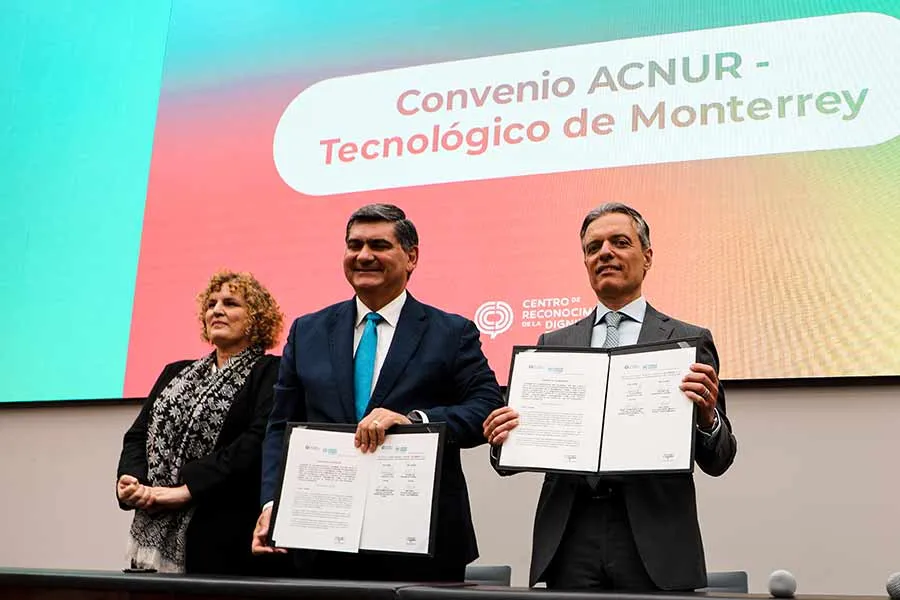 De izquierda a derecha: In&eacute;s S&aacute;enz, David Garza y Giovanni Lepri