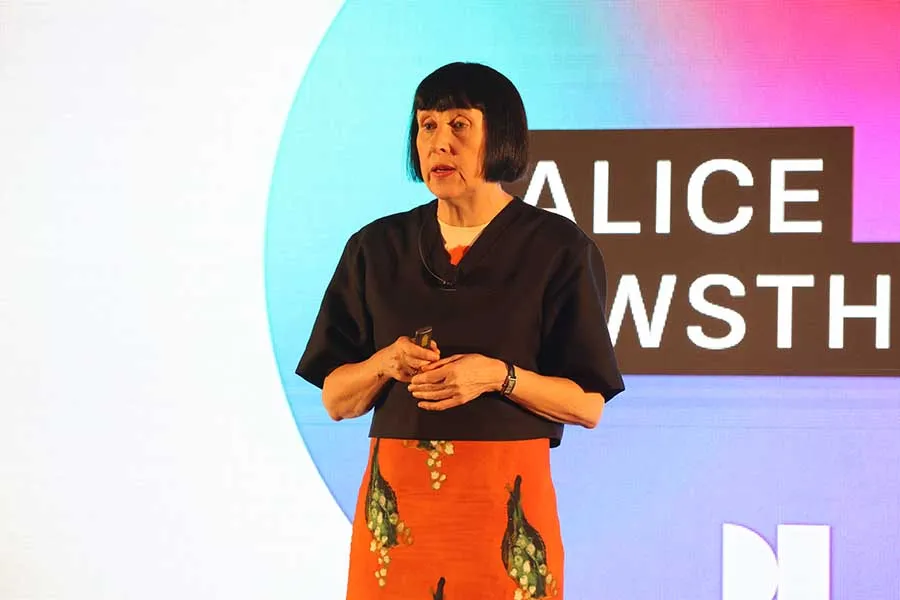 Alice Rawsthorn es una reconocida cr&iacute;tica de dise&ntilde;o y autora brit&aacute;nica