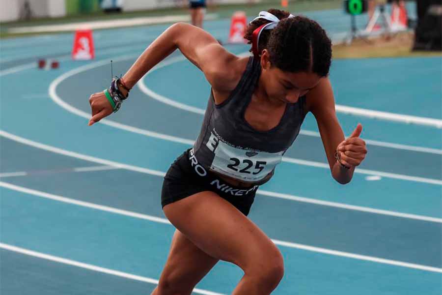 Atleta de PrepaTec Metepec porta oro y rompe récord nacional