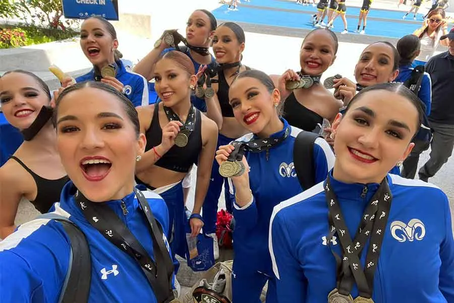 Las estudiantes lograron el campeonato al obtener el primer lugar en categor&iacute;as de Jazz y Pompones y el segundo lugar en Hip Hop