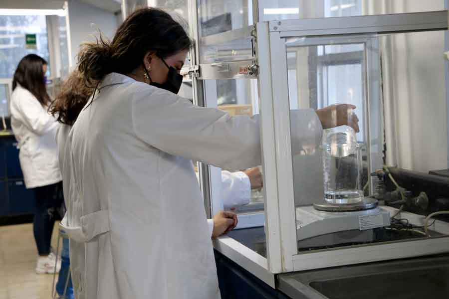 Estudiantes del campus Monterrey desarrollaron un producto cosm&eacute;tico durante Semana i