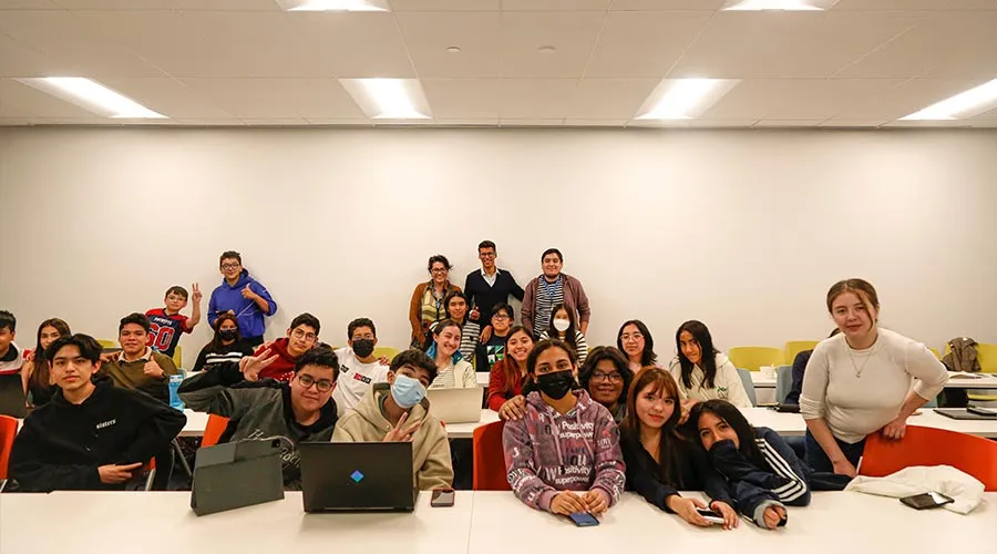Alumnos de PrepaTec de Ciudad de M&eacute;xico en Marat&oacute;n de Estudios