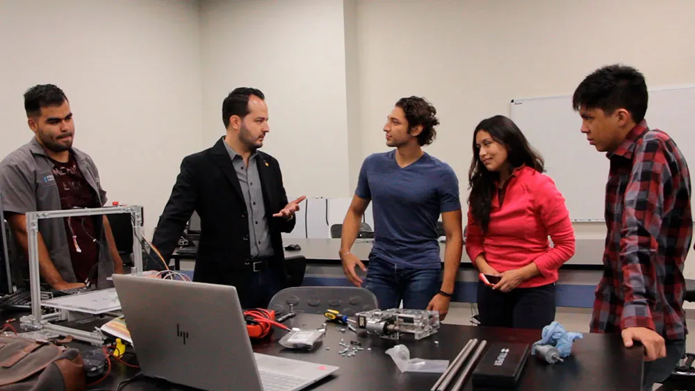 Inventive Power empresa de &Auml;ngel y Aldo egresados del Tec de Monterrey.