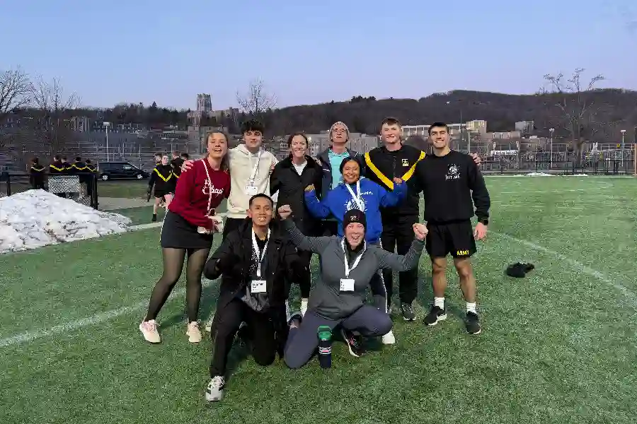 Antonieta con estudiante internacionales en West Point