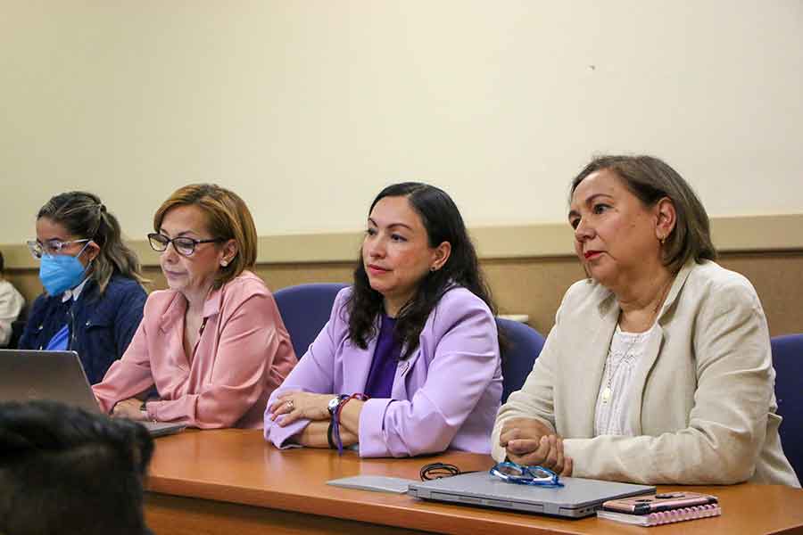 Aprendizaje organizacional y formaci&oacute;n de l&iacute;deres, panel del Tec Guadalajara.