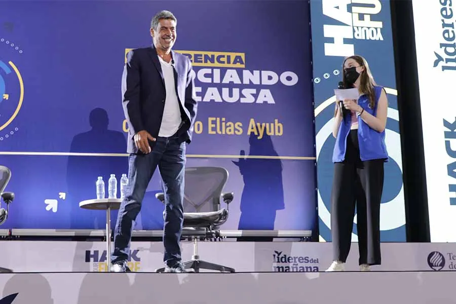 &lsquo;Tibur&oacute;n&rsquo; del tanque m&aacute;s famoso de M&eacute;xico aconseja a comunidad Tec CSF