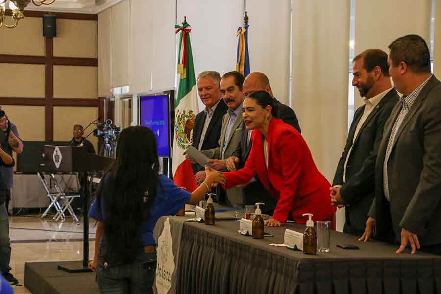 Becas de Gobierno de Jalisco para el programa L&iacute;deres del Ma&ntilde;ana del Tec.