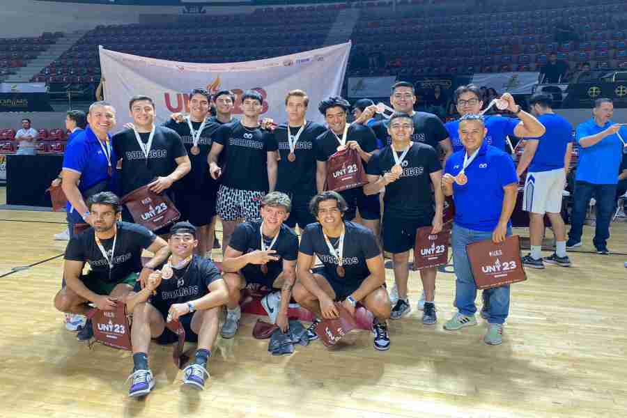 Borregos Puebla tras ganar el juego a la Universidad Aut&oacute;noma de Ju&aacute;rez