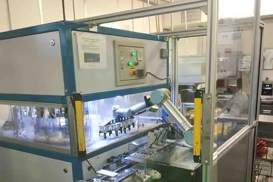 Brazos rob&oacute;ticos que tambi&eacute;n implement&oacute; el estudiante