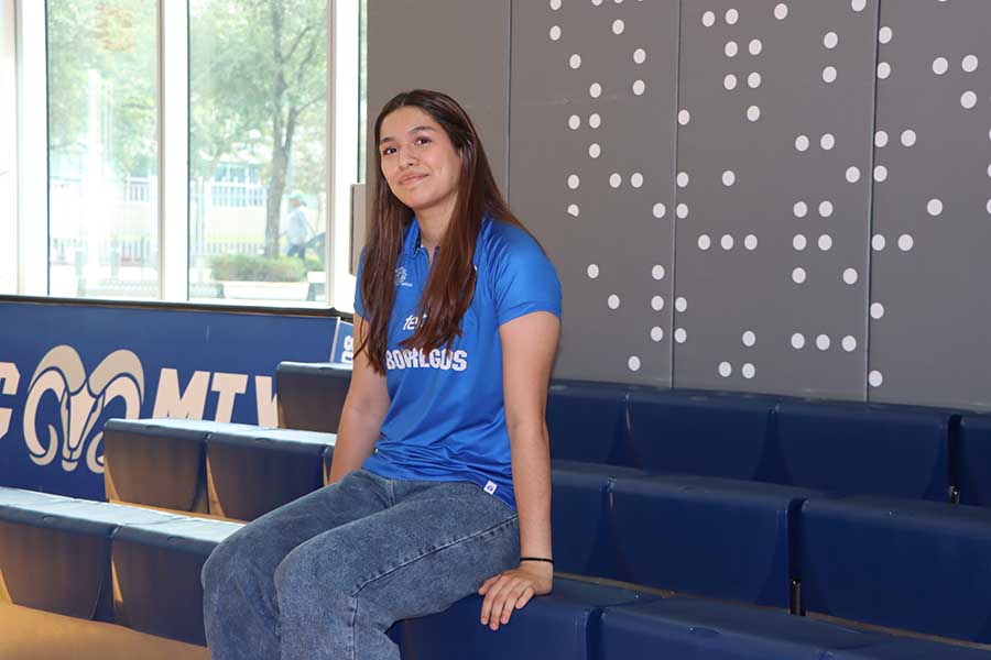 Brenda Esquivel, estudiante de PrepaTec y jugadora de Borregos Monterrey de voleibol femenil.