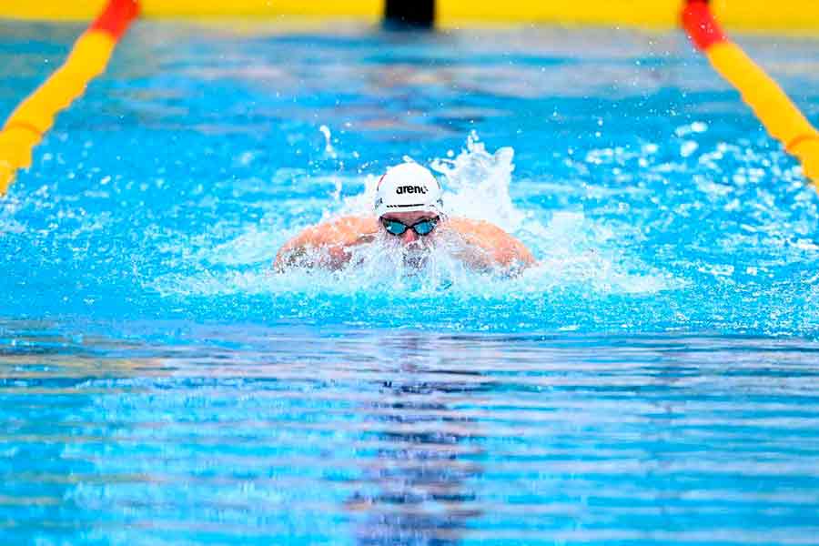 Dos egresados del Tec Guadalajara participaron en el campeonato mundial de nataci&oacute;n.