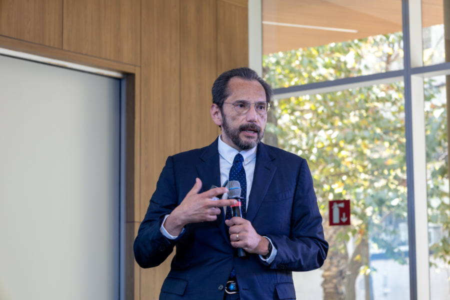Carlos Aguilar presentó su proyecto de biobancos para estudiar enfermedades metabólicas en la población mexicana.