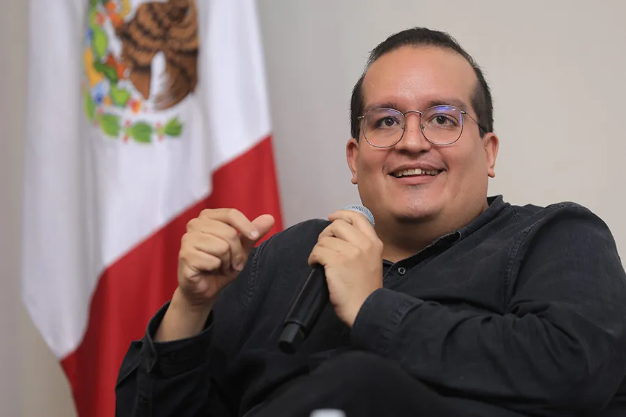 Carlos Brown, director de programas en Oxfan M&eacute;xico, en el Encuentro Nacional de Economistas 2025.