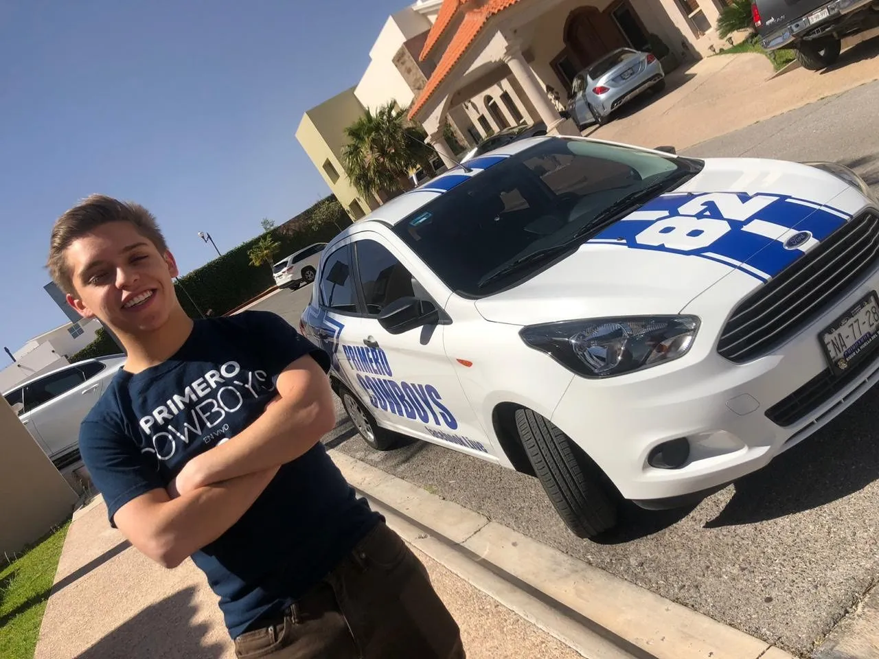 Su carro es caracter&iacute;stico en el estacionamiento del campus