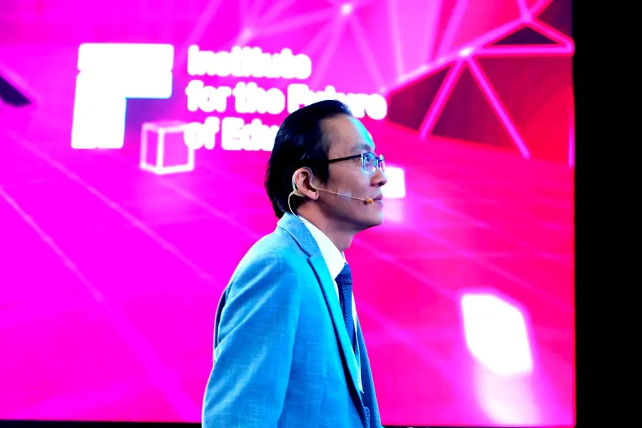 El directivo comparti&oacute; su visi&oacute;n sobre la educaci&oacute;n del futuro