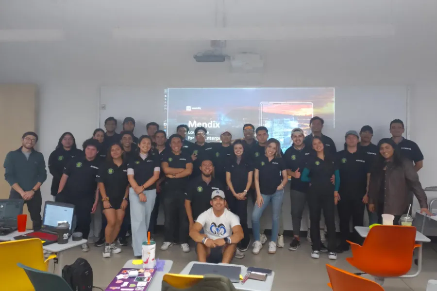 Estudiantes de Ingenier&iacute;a reciben certificaci&oacute;n Mendix