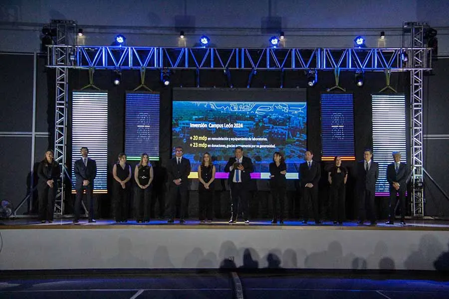Equipo directivo del Tec campus Le&oacute;n presentando el Informe Anual 2024
