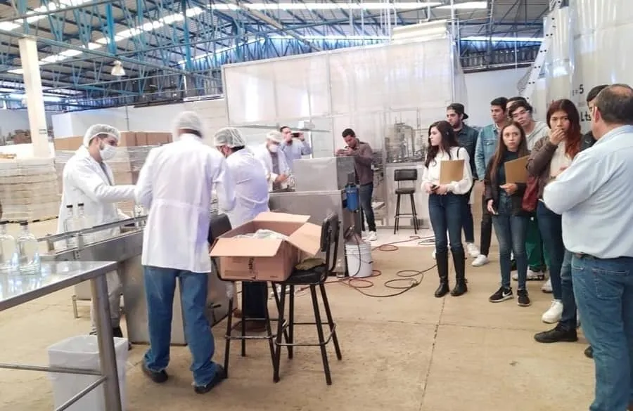 Concentraci&oacute;n en Derecho Comercial Internacional del Tec ayuda a tequilera