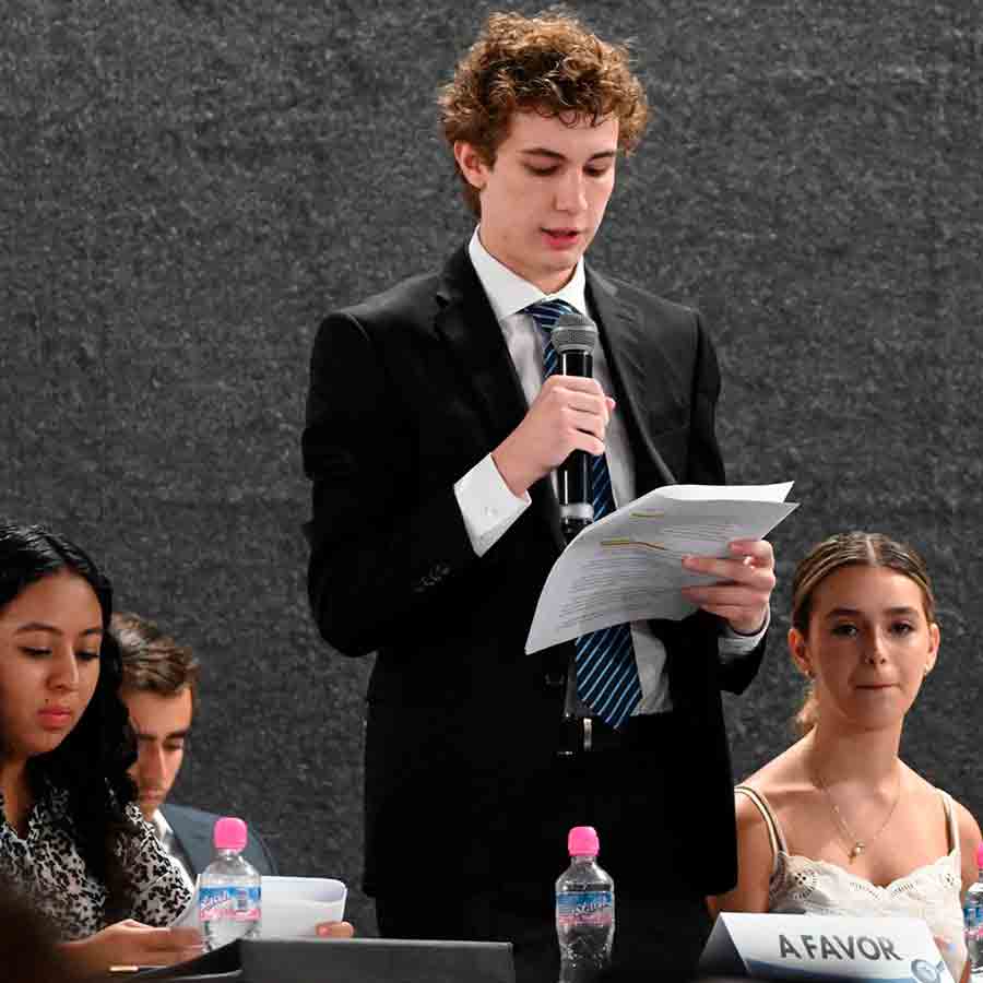 Concurso debate mar adentro, en el que triunf&oacute; la PrepaTec Guadalajara. 