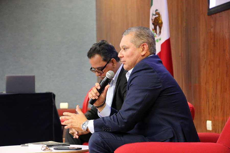 Consejos para emprender, j&oacute;venes de PrepaTec Guadalajara dialogan con empresario guatemalteco.