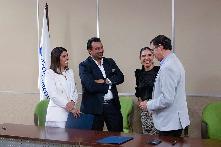 Tec Guadalajara firm&oacute; convenio para impulsar labor social con GAP, Grupo Aeroportuario del Paci&iacute;fico. 