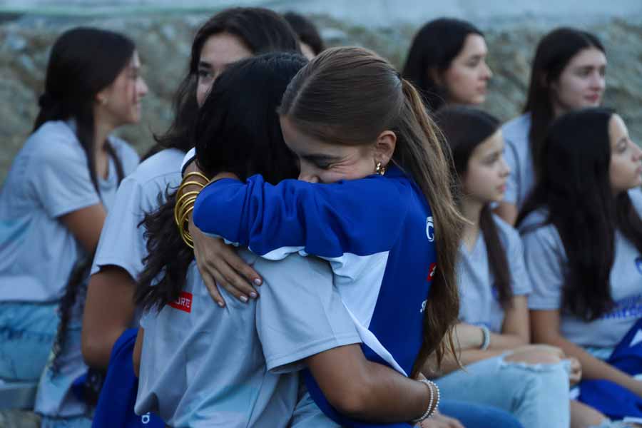 Alumnos formaron parte de la inauguraci&oacute;n de la nueva cancha de PrepaTec Valle Alto.