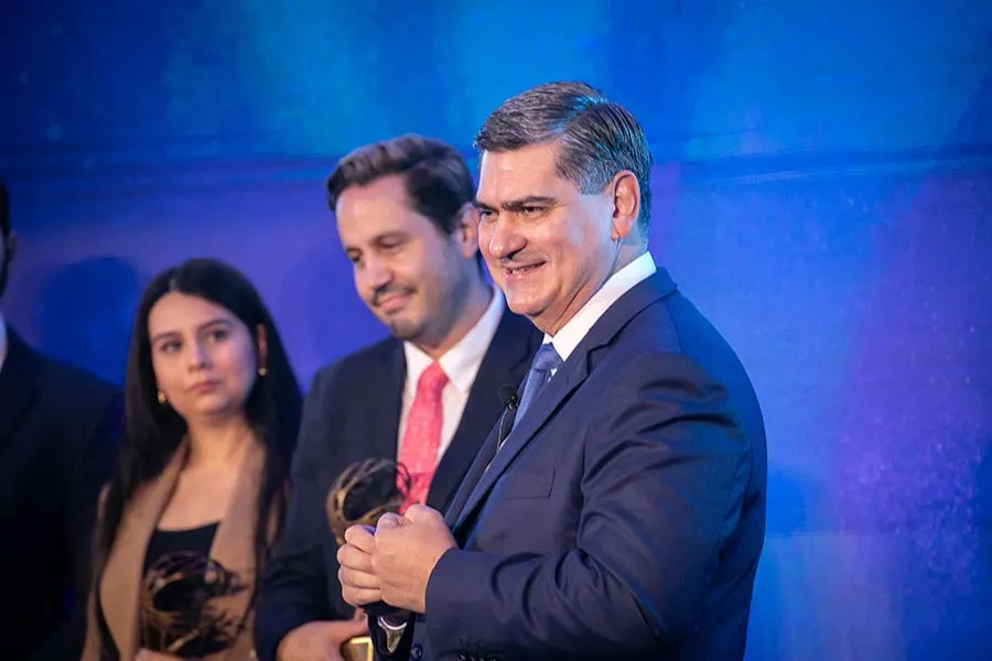 El rector y presidente ejecutivo del Tec, David Garza ofreci&oacute; un mensaje a los profesores