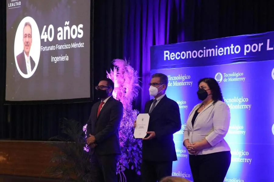 De egresado a profesor: M&aacute;s de 40 a&ntilde;os de trayectoria en el Tec