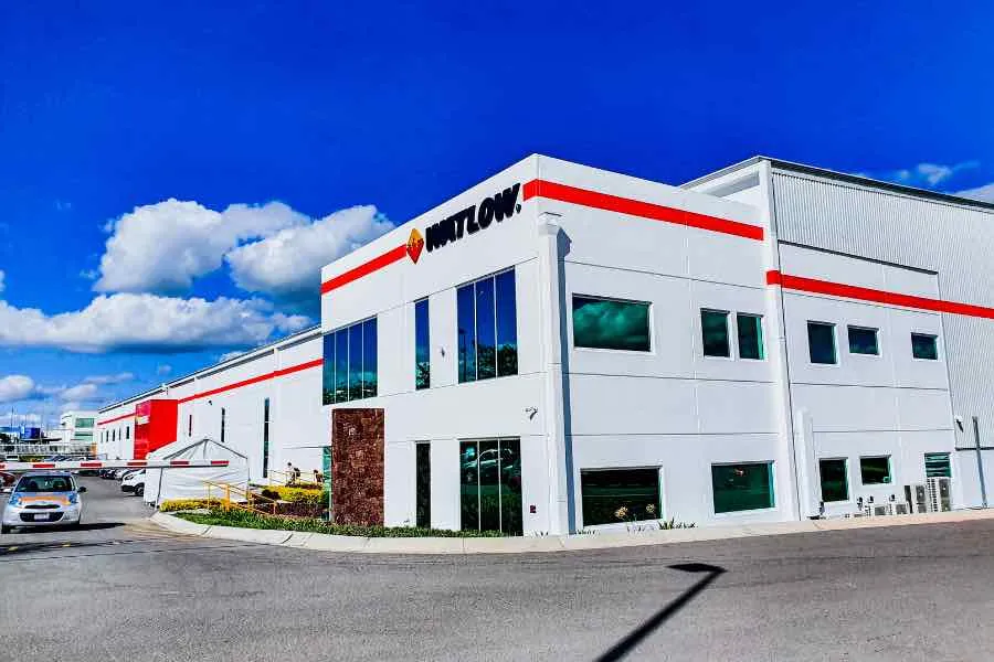 Exalumno es contratado por empresa multinacional