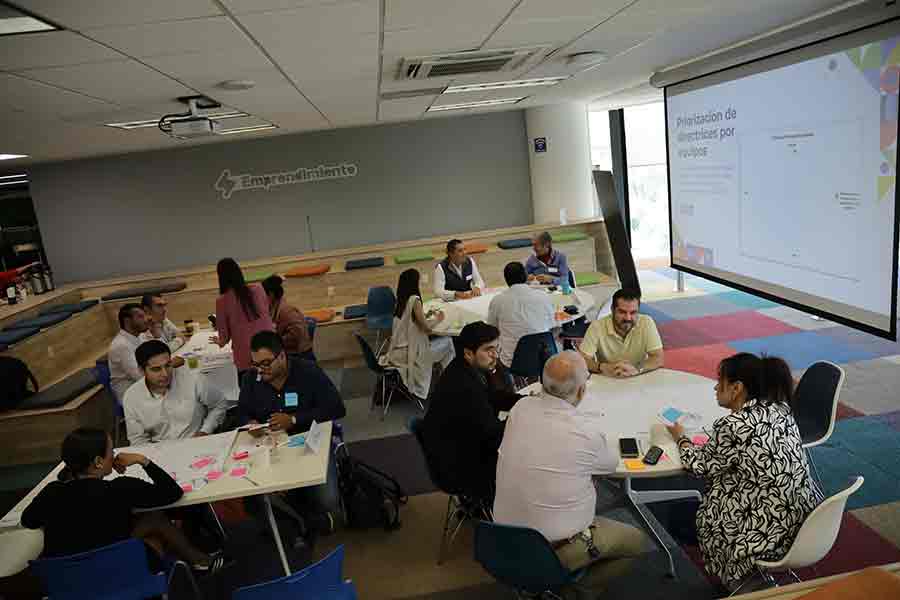 Desarrollo energético y rural en talleres en el Tec y con organismos de Jalisco.