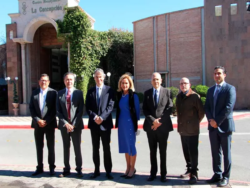 Directivos de TecSalud y del Centro Hospitalario La Concepci&oacute;n.