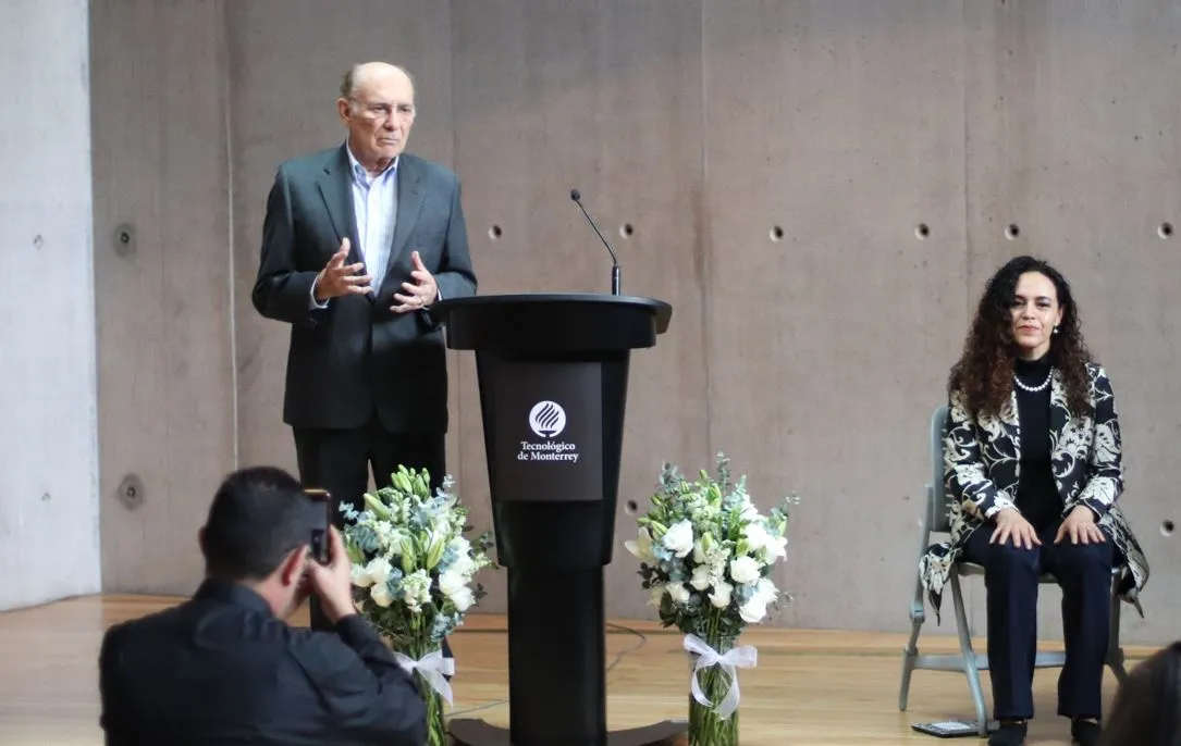 El director de Asuntos Religiosos de Nuevo Le&oacute;n, Alfonso Gerardo Mart&iacute;nez, en su participaci&oacute;n en esta vig&eacute;simo jornada de Di&aacute;logo Interreligioso, organizada por su direcci&oacute;n y el Punto Blanco del Tec.